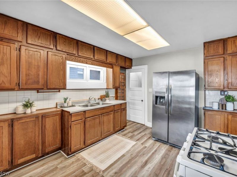 18405 Windward Road, Cleveland, OH 44119 Photo 19