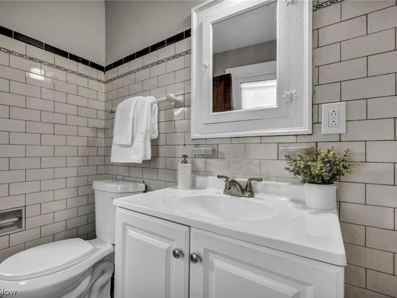 18405 Windward Road, Cleveland, OH 44119 Photo 24