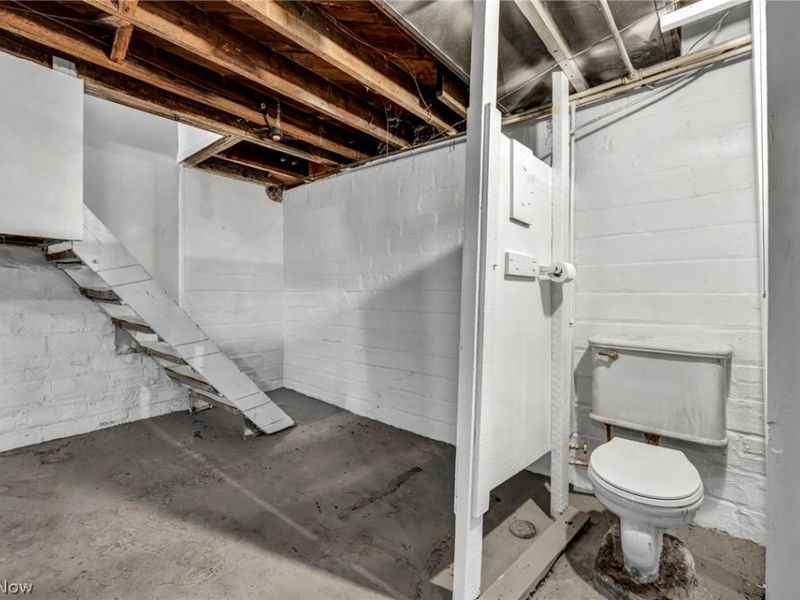 18405 Windward Road, Cleveland, OH 44119 Photo 33