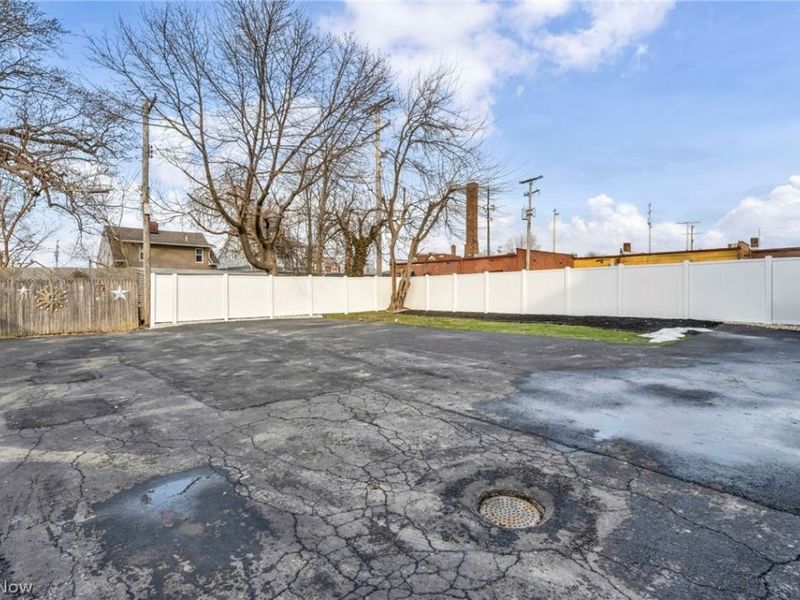 18405 Windward Road, Cleveland, OH 44119 Photo 44