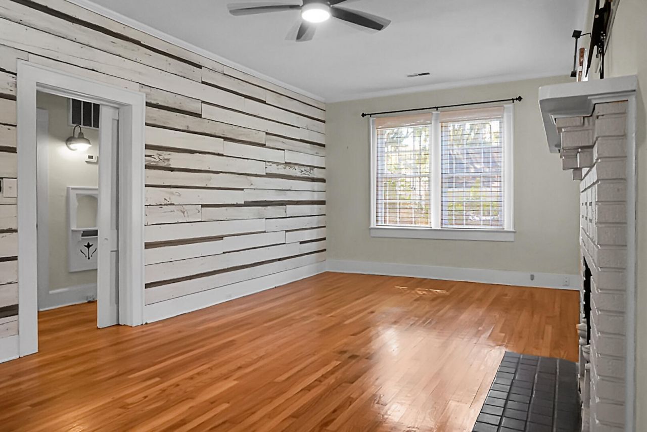 221 Brownlehe Street Photo 11