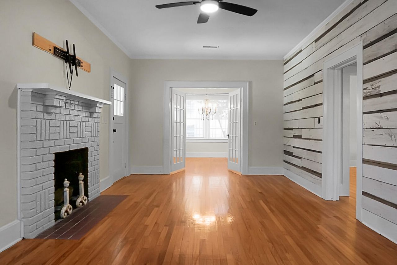 221 Brownlehe Street Photo 12