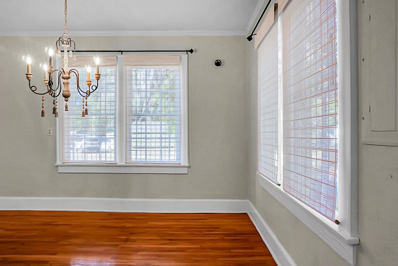 221 Brownlehe Street Photo 15