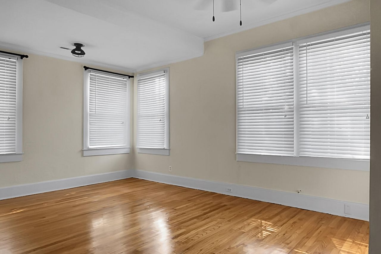 221 Brownlehe Street Photo 42