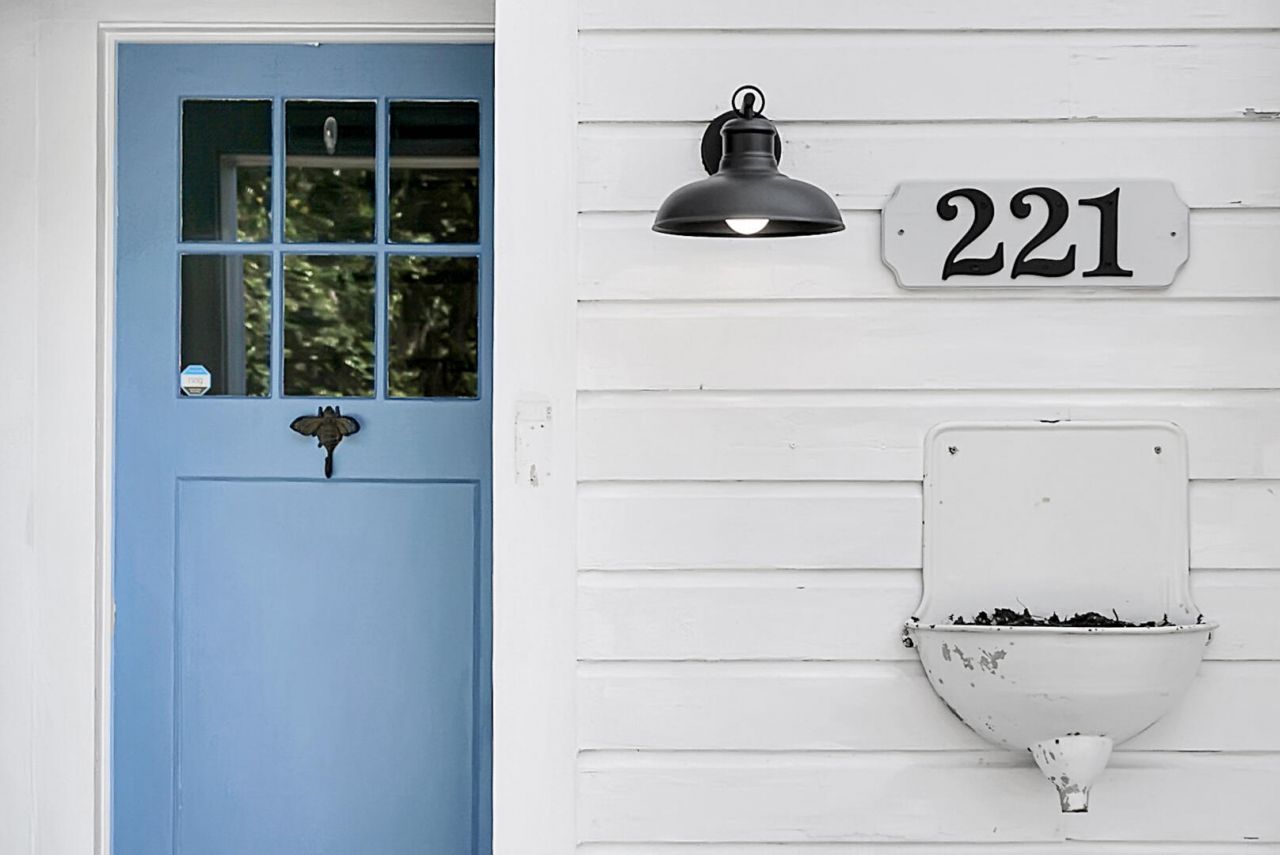 221 Brownlehe Street Photo 5