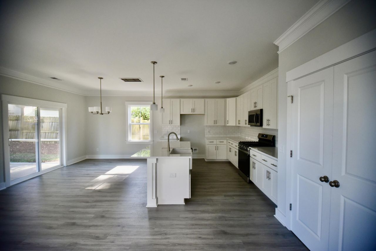 4124 O'hear Avenue Photo 8