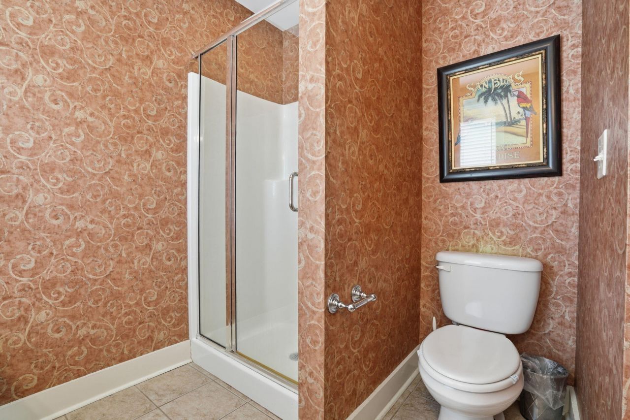 805 Jungle Road Photo 24