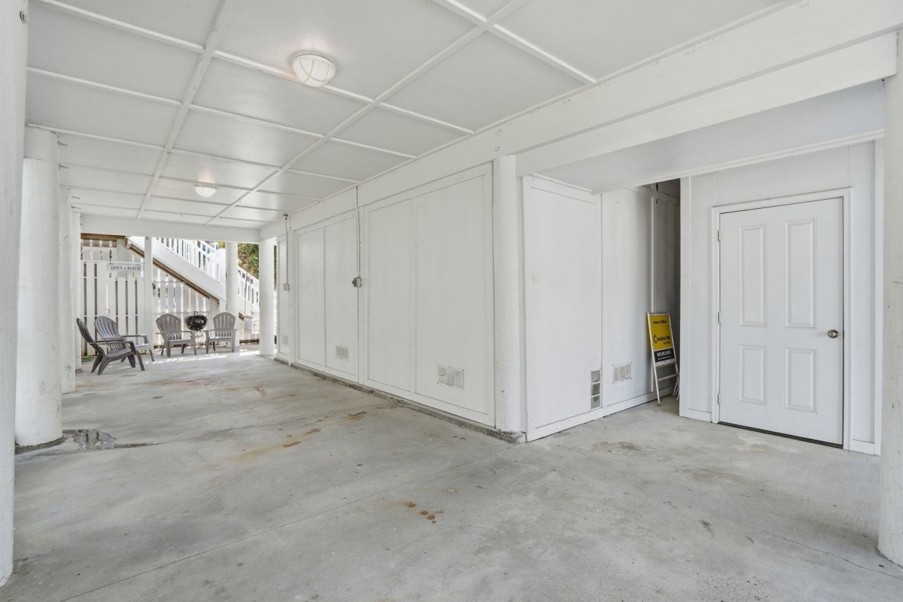 805 Jungle Road Photo 37