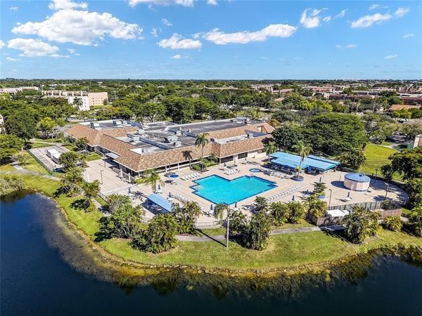 9721 Sunrise Lakes Blvd, Unit 305, Sunrise, FL 33322