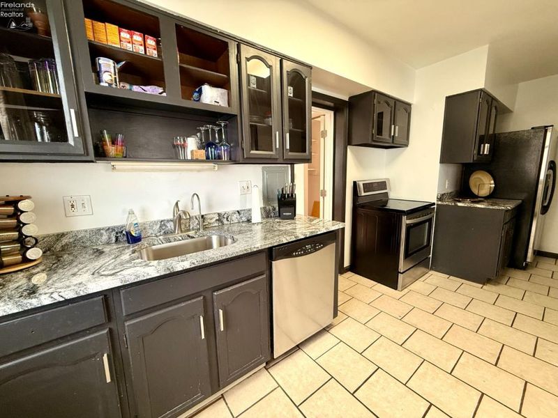 11820 Edgewater Drive, Unit 617, Lakewood, OH 44107 Photo 8