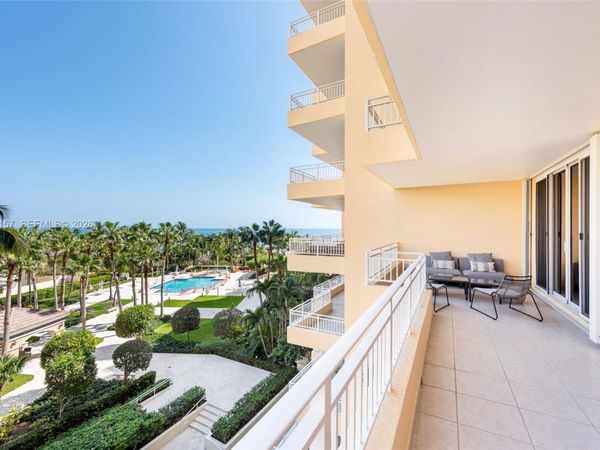 799 Crandon Blvd , Unit 605, Key Biscayne, FL 33149