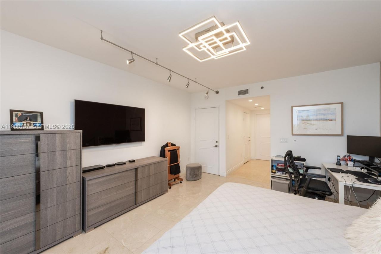 799 Crandon Blvd , Unit 605, Key Biscayne, FL 33149 Photo