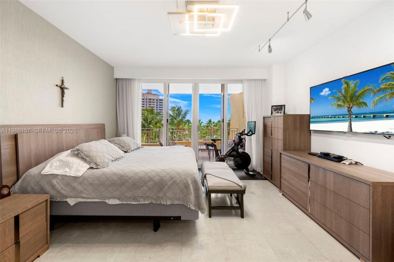 799 Crandon Blvd, Unit 605, Key Biscayne, FL 33149 Photo