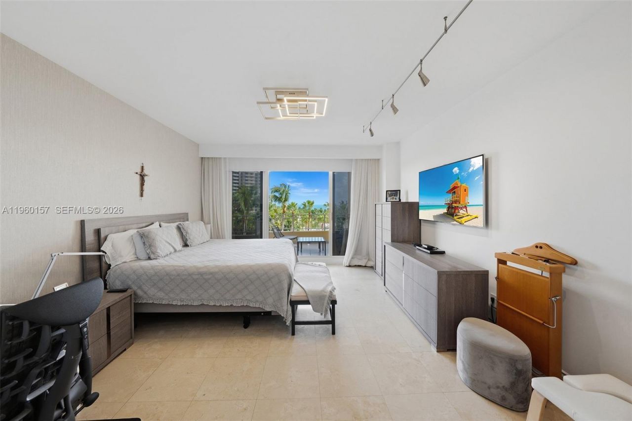 799 Crandon Blvd, Unit 605, Key Biscayne, FL 33149 Photo