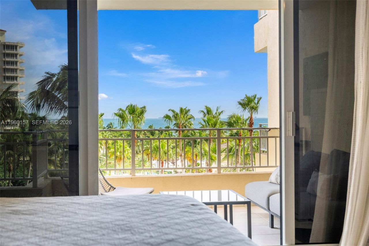 799 Crandon Blvd, Unit 605, Key Biscayne, FL 33149 Photo