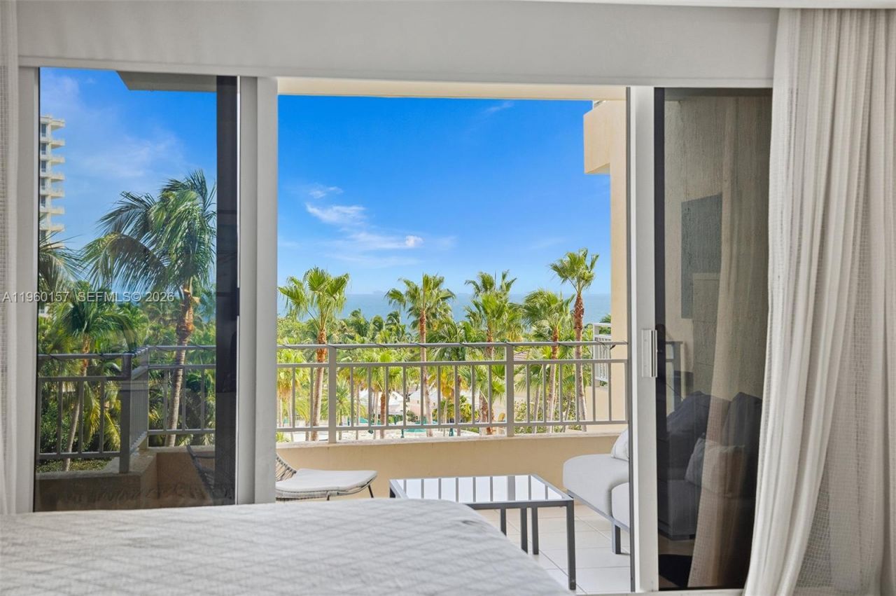 799 Crandon Blvd, Unit 605, Key Biscayne, FL 33149 Photo