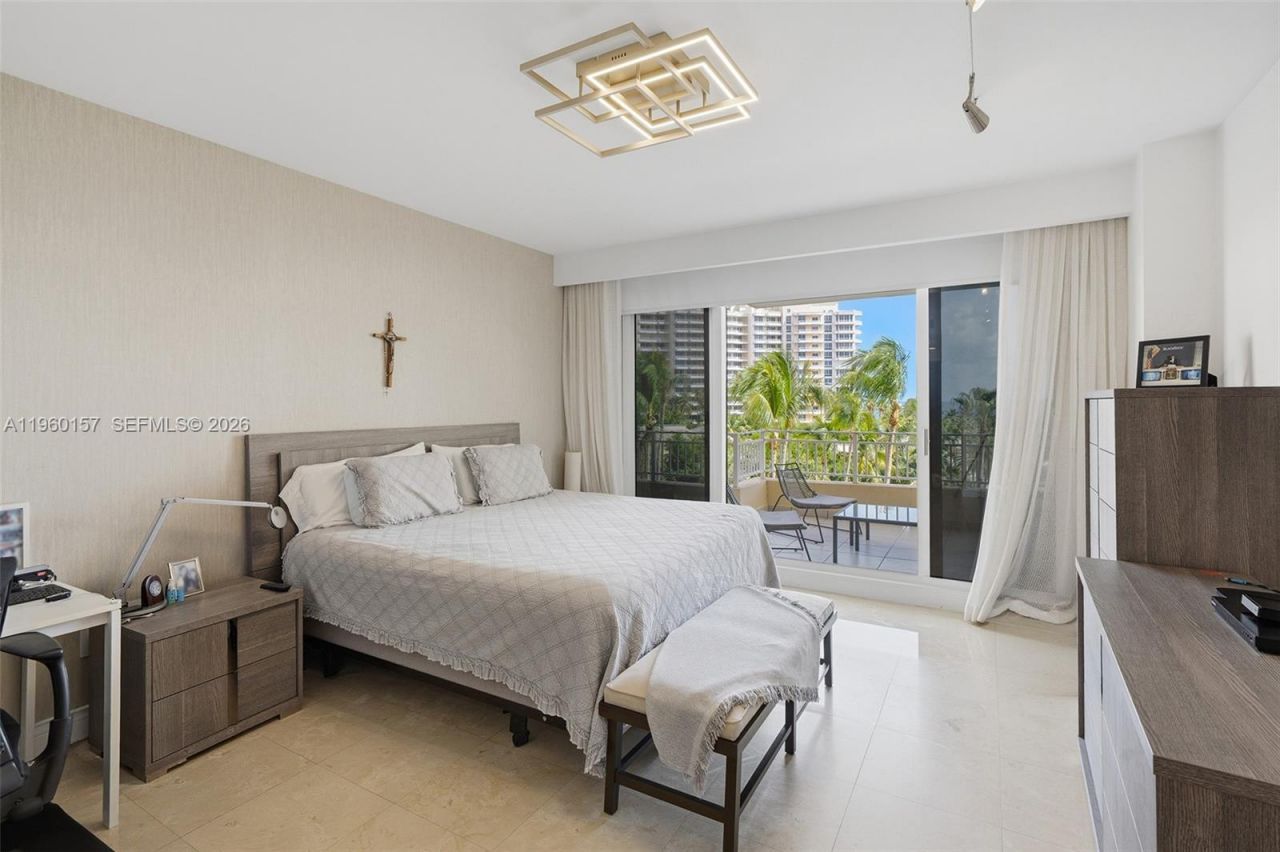 799 Crandon Blvd, Unit 605, Key Biscayne, FL 33149 Photo