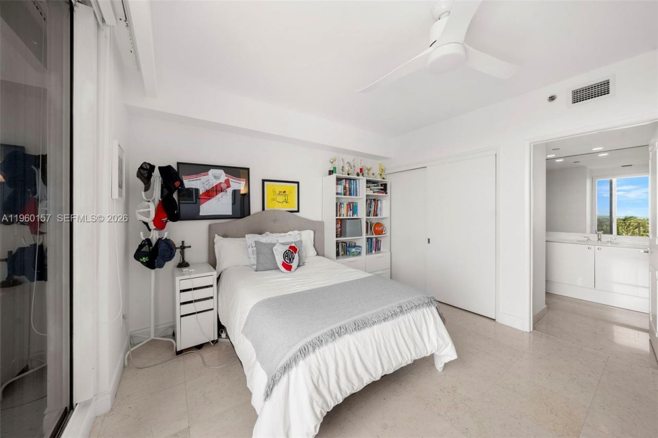 799 Crandon Blvd, Unit 605, Key Biscayne, FL 33149 Photo