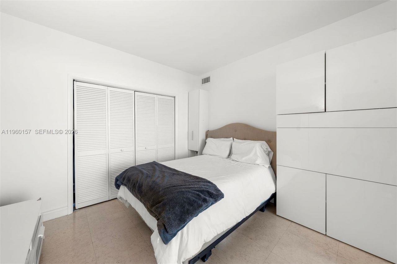 799 Crandon Blvd, Unit 605, Key Biscayne, FL 33149 Photo