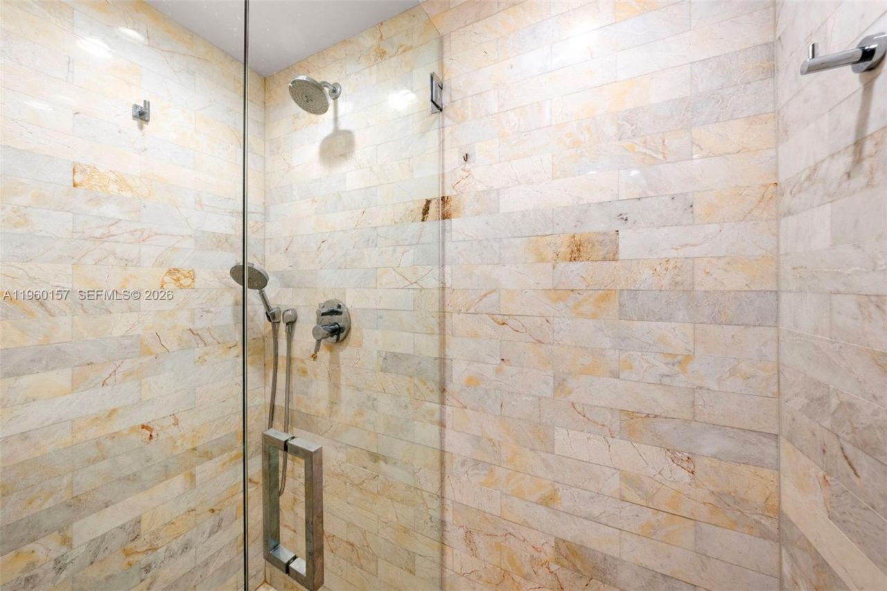799 Crandon Blvd, Unit 605, Key Biscayne, FL 33149 Photo