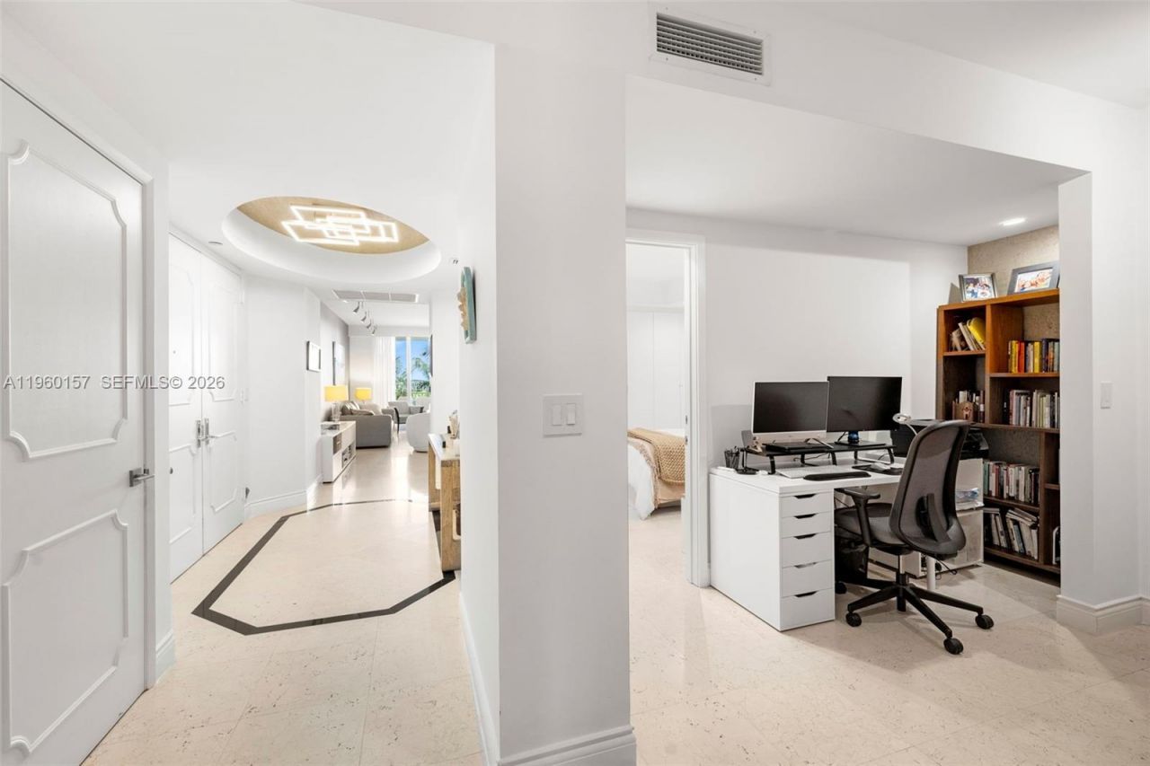 799 Crandon Blvd, Unit 605, Key Biscayne, FL 33149 Photo