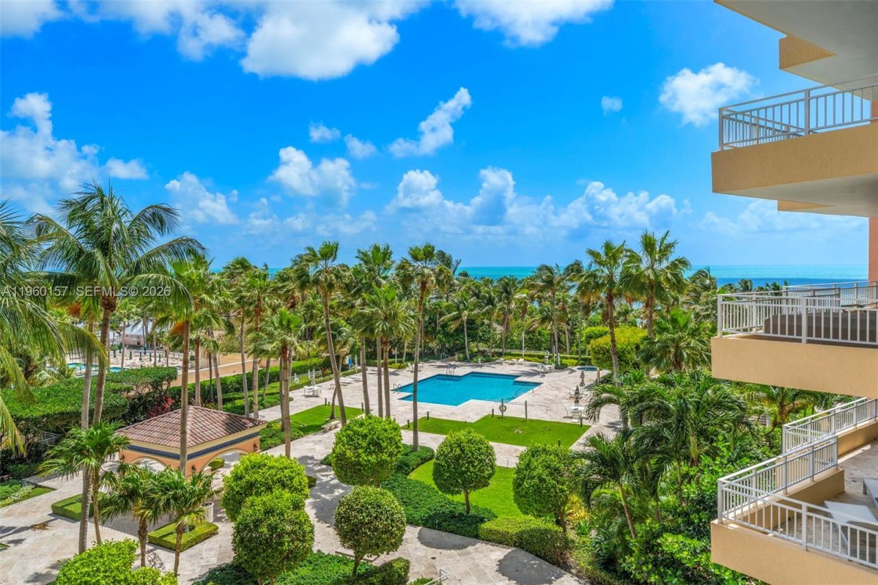 799 Crandon Blvd, Unit 605, Key Biscayne, FL 33149 Photo