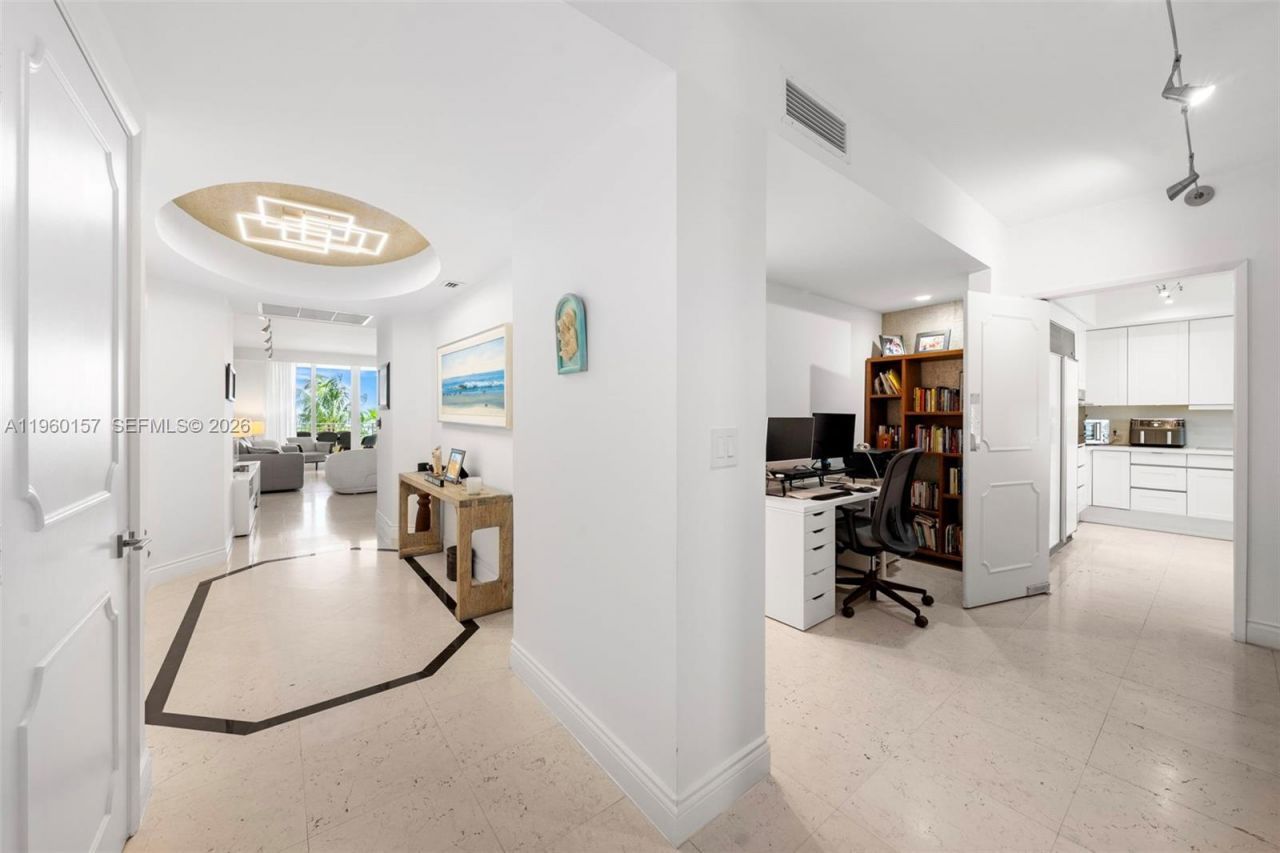 799 Crandon Blvd, Unit 605, Key Biscayne, FL 33149 Photo