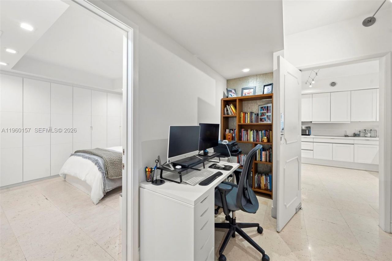 799 Crandon Blvd, Unit 605, Key Biscayne, FL 33149 Photo