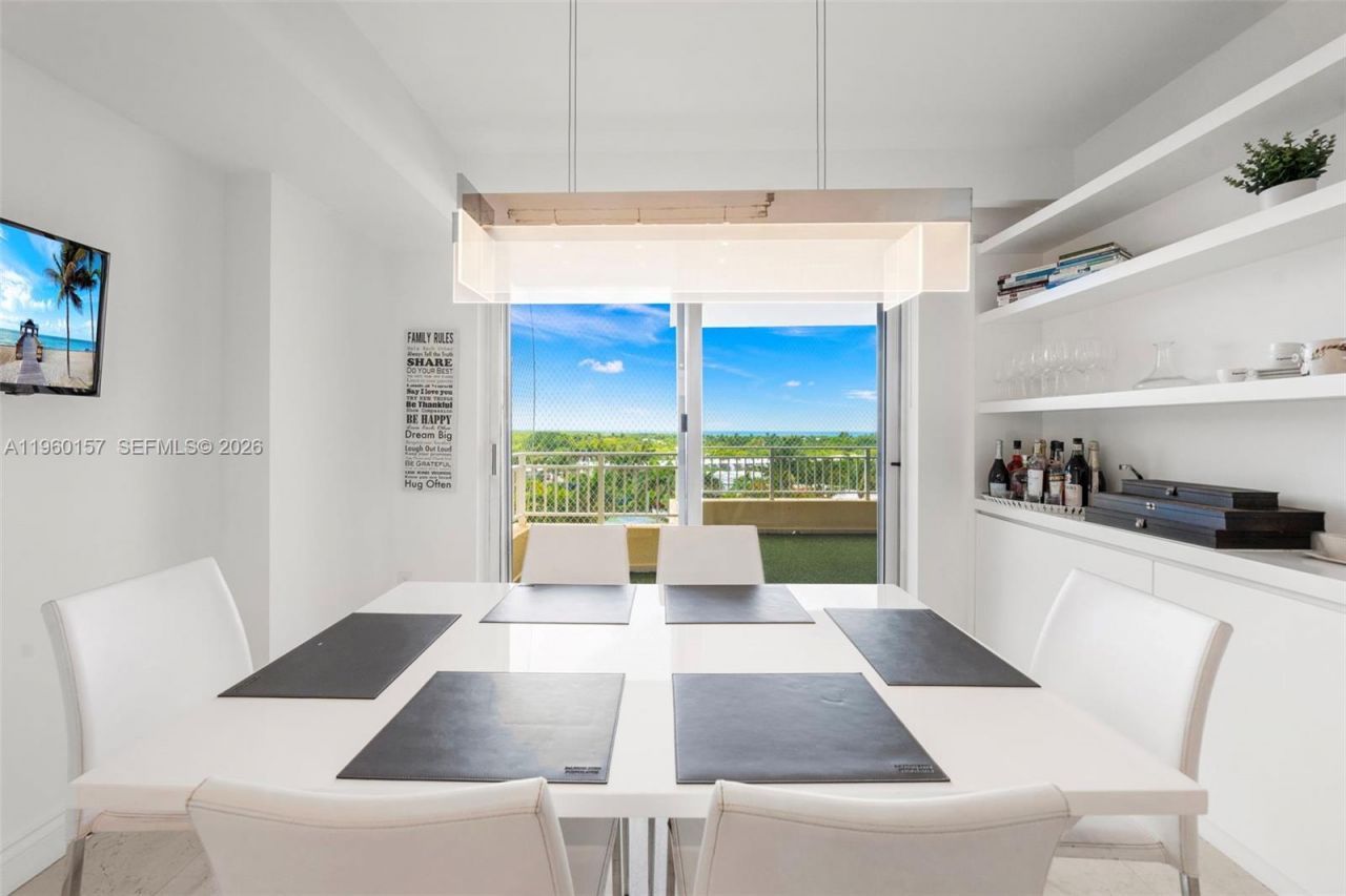 799 Crandon Blvd, Unit 605, Key Biscayne, FL 33149 Photo