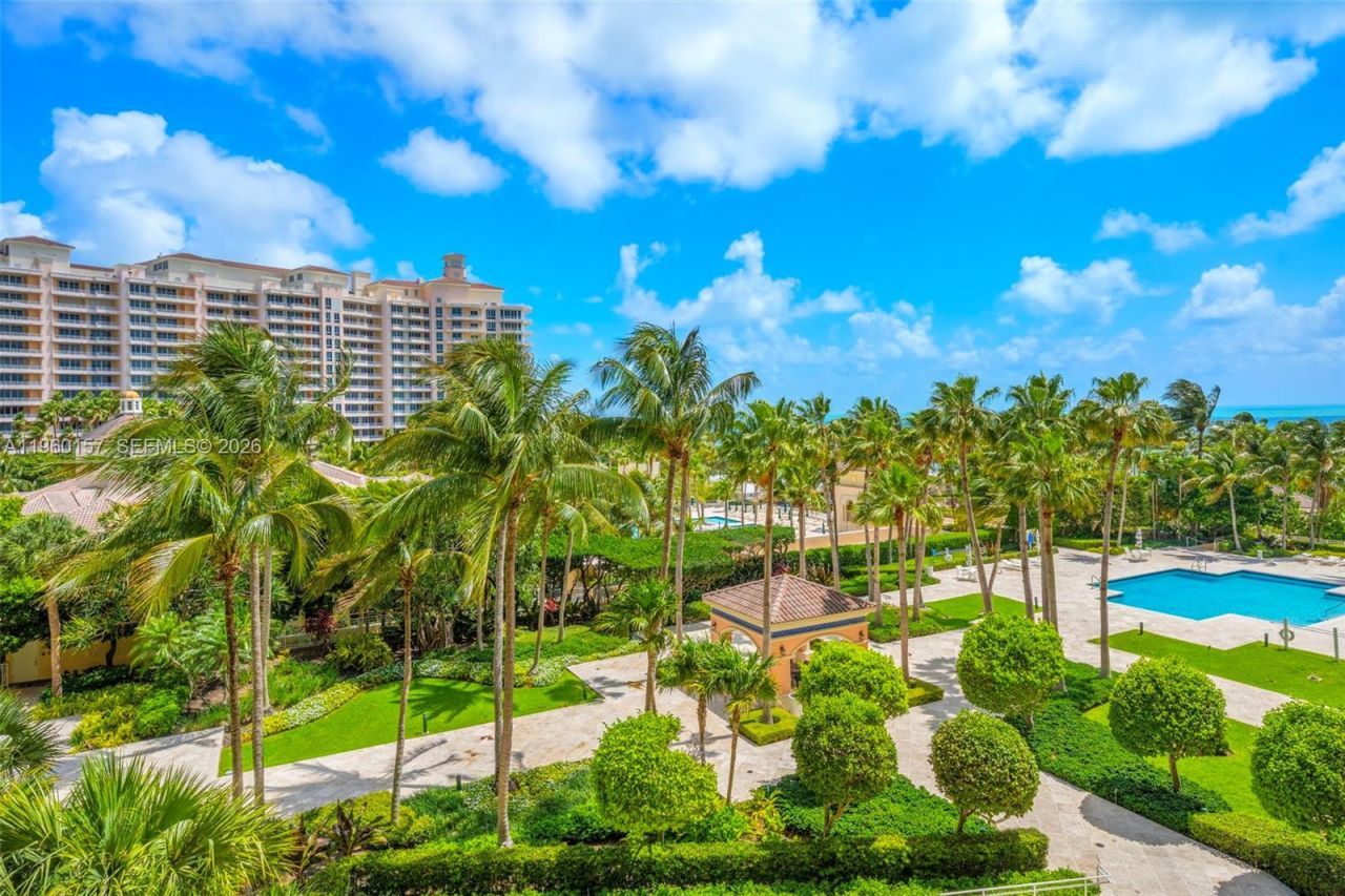 799 Crandon Blvd, Unit 605, Key Biscayne, FL 33149 Photo