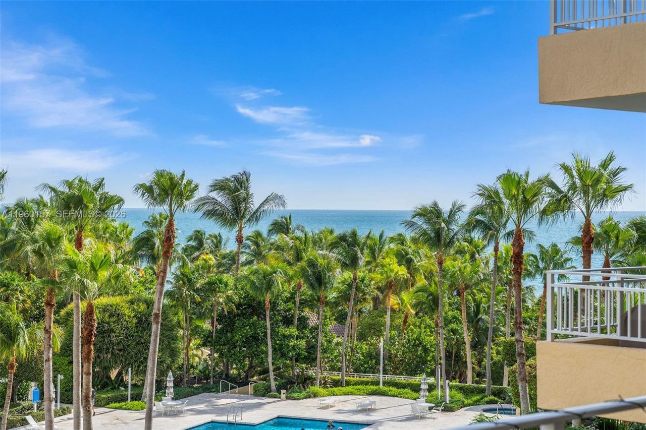 799 Crandon Blvd, Unit 605, Key Biscayne, FL 33149 Photo