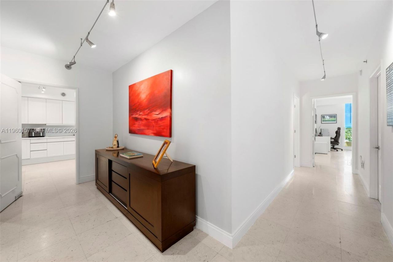 799 Crandon Blvd, Unit 605, Key Biscayne, FL 33149 Photo