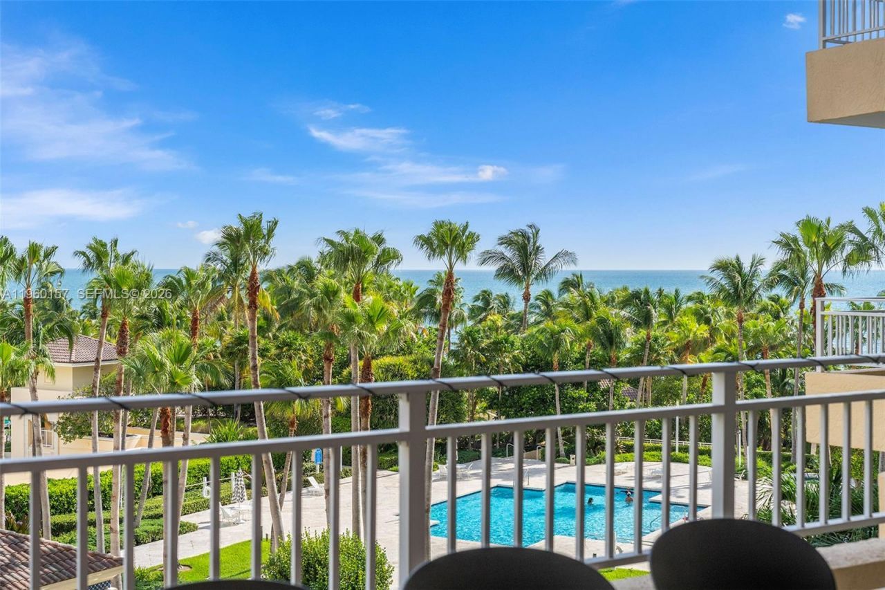 799 Crandon Blvd, Unit 605, Key Biscayne, FL 33149 Photo