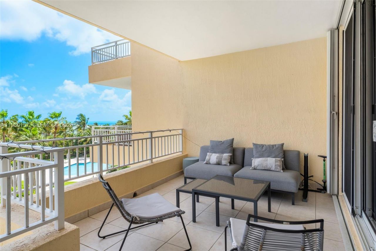 799 Crandon Blvd, Unit 605, Key Biscayne, FL 33149 Photo