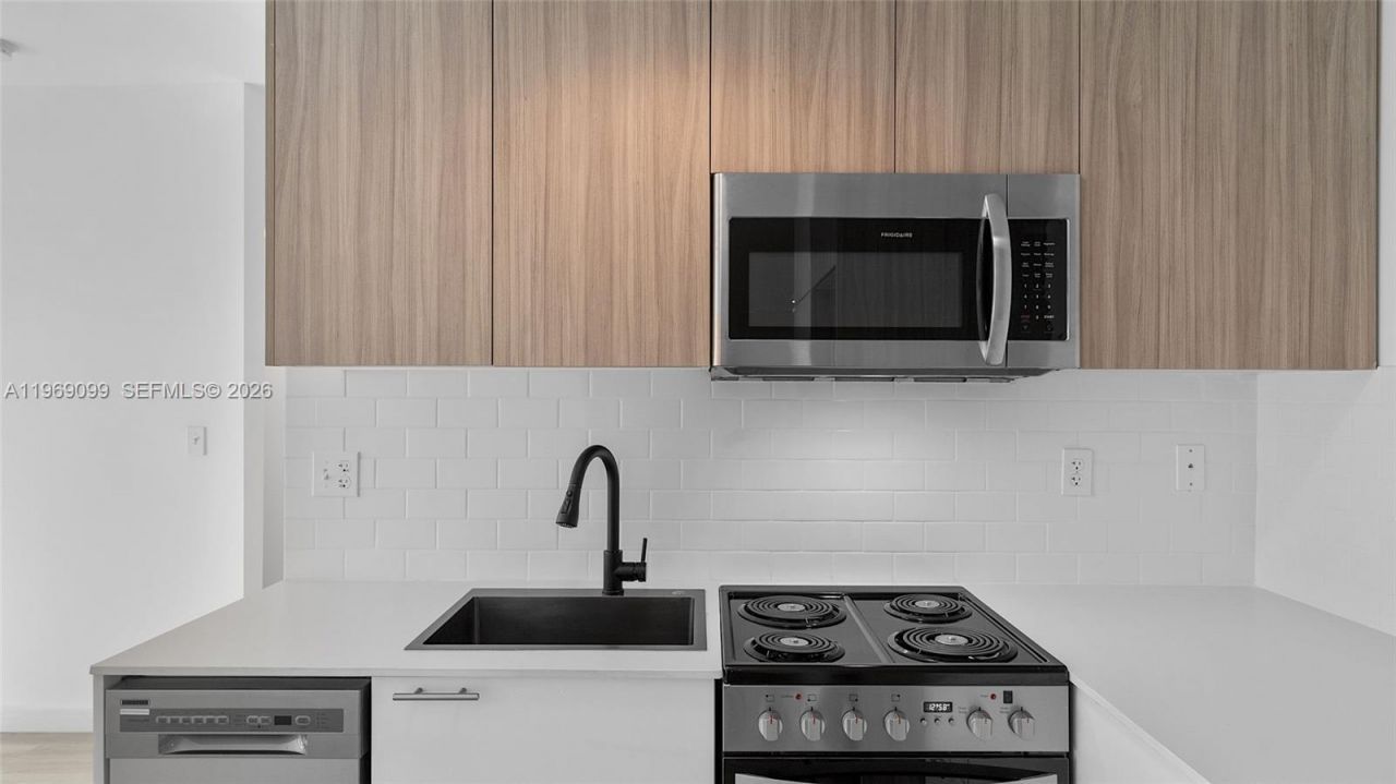 1561 Jefferson Avenue, Miami Beach, FL 33139 Photo