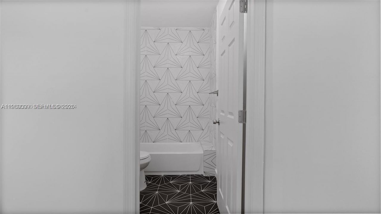 1561 Jefferson Avenue, Miami Beach, FL 33139 Photo