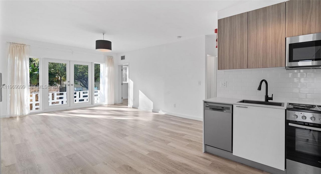 1561 Jefferson Avenue, Miami Beach, FL 33139 Photo