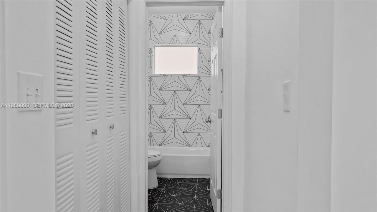 1561 Jefferson Avenue, Miami Beach, FL 33139 Photo