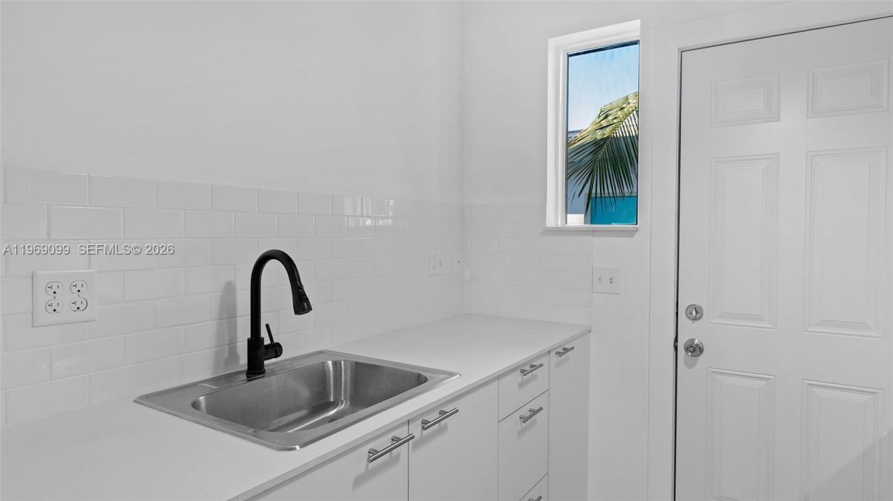 1561 Jefferson Avenue, Miami Beach, FL 33139 Photo