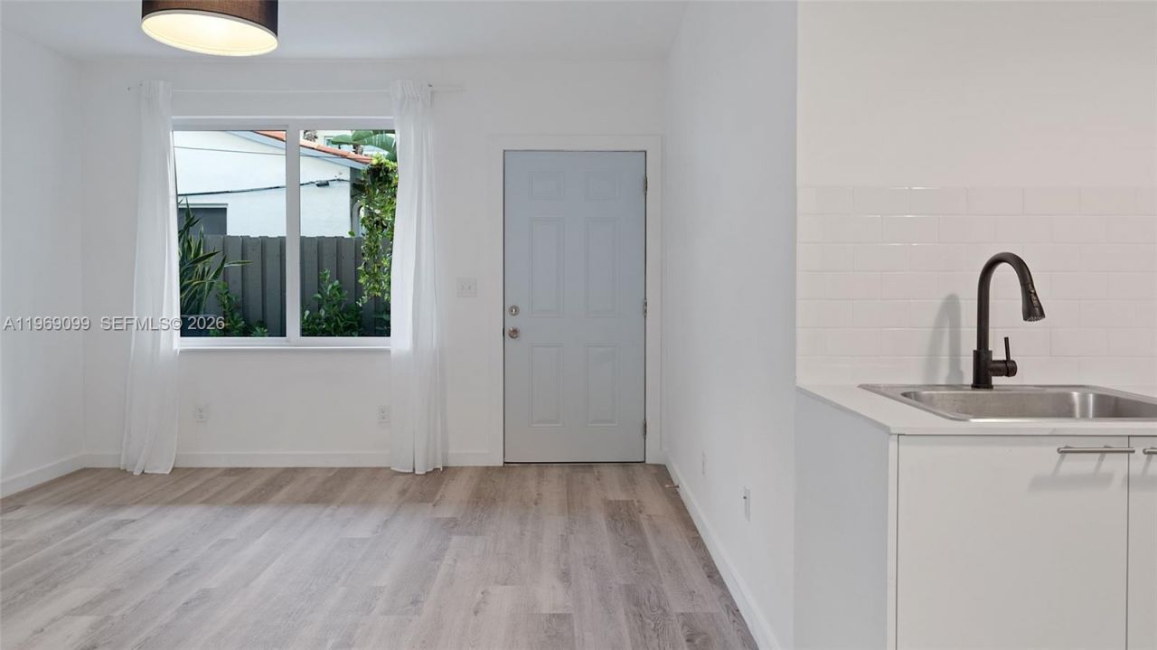 1561 Jefferson Avenue, Miami Beach, FL 33139 Photo