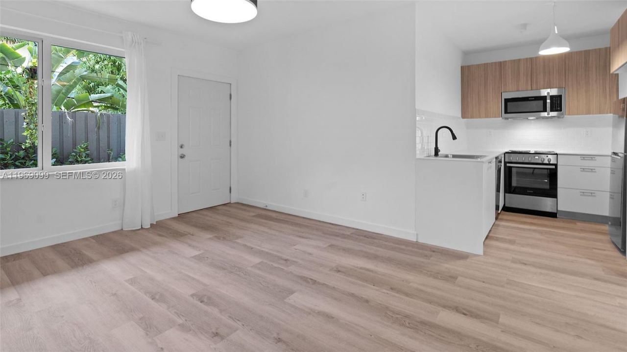 1561 Jefferson Avenue, Miami Beach, FL 33139 Photo