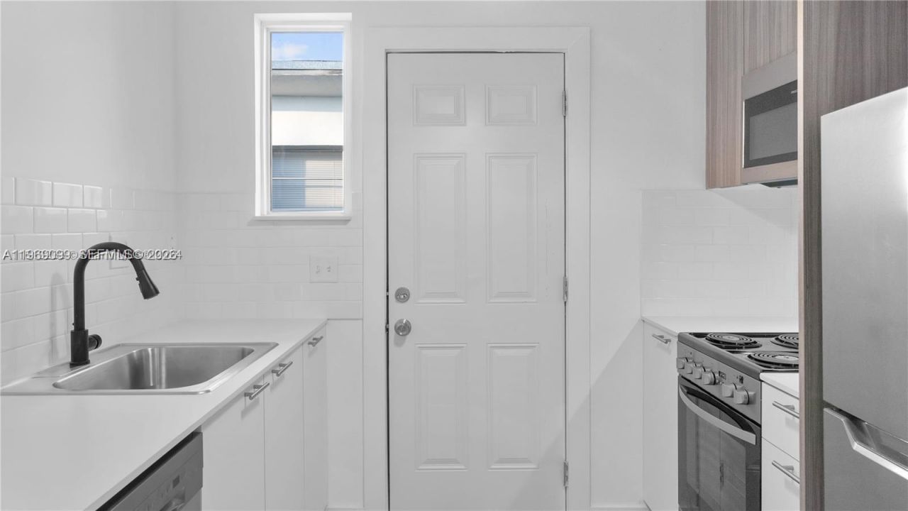 1561 Jefferson Avenue, Miami Beach, FL 33139 Photo