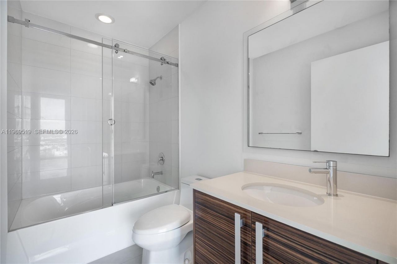 2020 N Bayshore Dr, Unit 3506, Miami, FL 33137 Photo