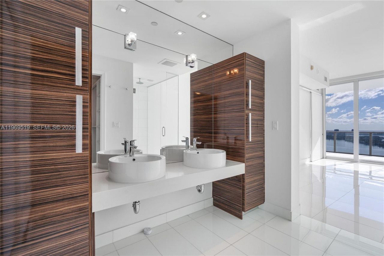 2020 N Bayshore Dr, Unit 3506, Miami, FL 33137 Photo