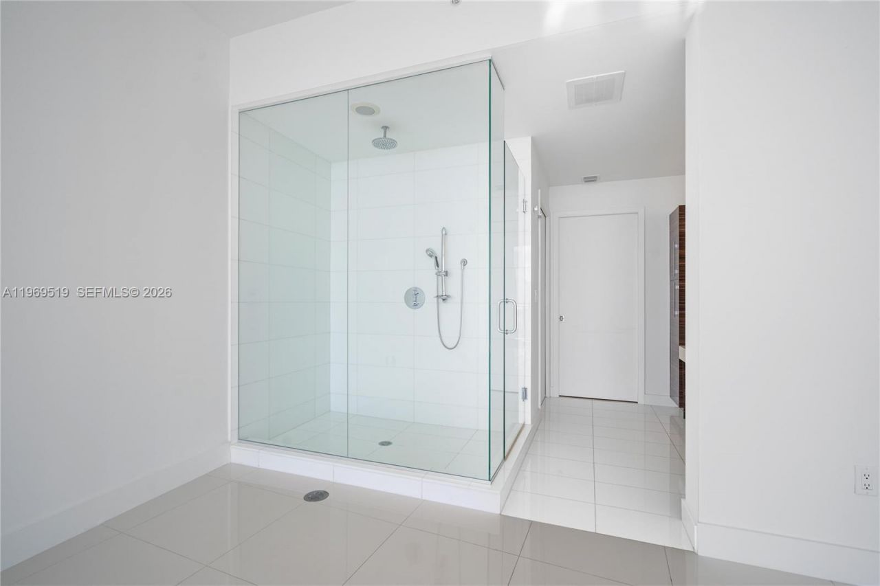 2020 N Bayshore Dr, Unit 3506, Miami, FL 33137 Photo