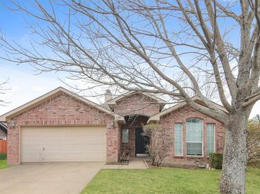 2049 Hollow Creek Drive, Dallas, TX 75253