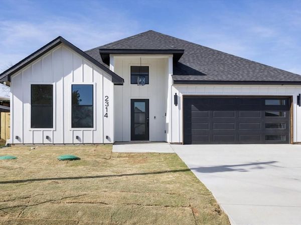 2314 Forest Hill Lane, Granbury, TX 76048