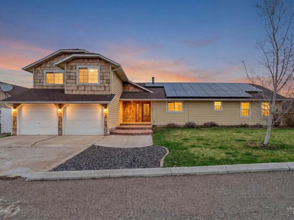 7694 Birch Ln, Nampa, ID 83687