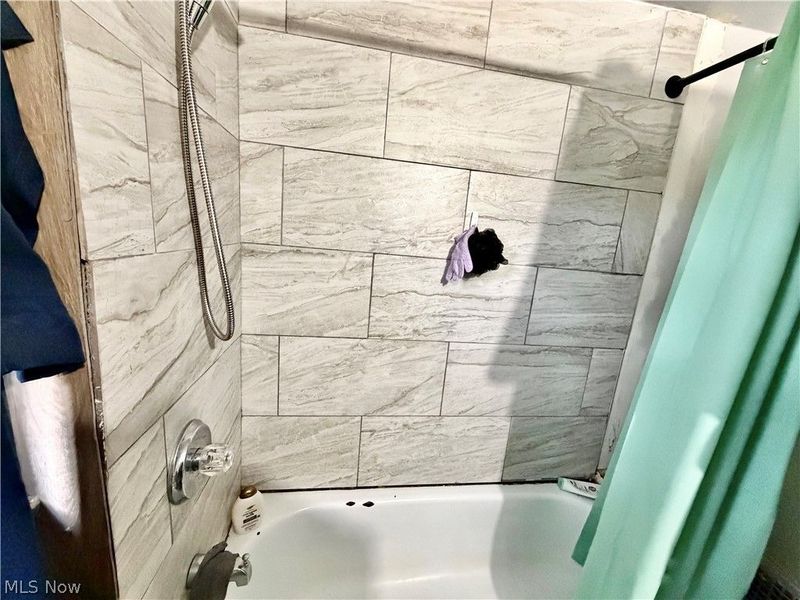 114 Penhale Avenue, Campbell, OH 44405 Photo 13