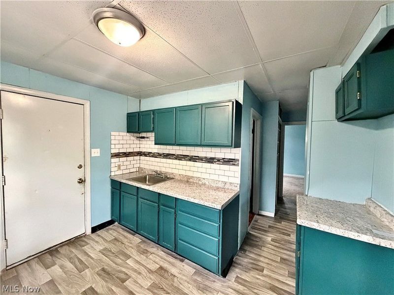 114 Penhale Avenue, Campbell, OH 44405 Photo 3